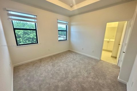 Adosado en alquiler en Miami, Florida, 3 dormitorios, 123.65 m2 № 1948484 - foto 11