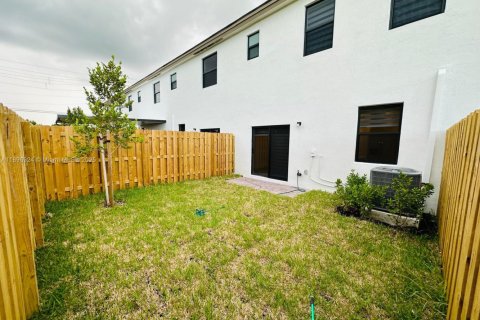 Adosado en alquiler en Miami, Florida, 3 dormitorios, 123.65 m2 № 1948484 - foto 6