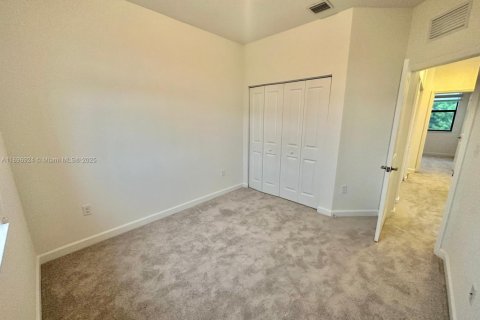 Adosado en alquiler en Miami, Florida, 3 dormitorios, 123.65 m2 № 1948484 - foto 12