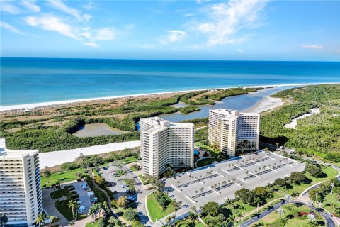 Condo in Marco Island, Florida, 2 bedrooms № 2153020