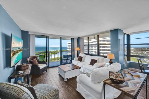 Condo in Marco Island, Florida, 2 bedrooms  № 2153020 - photo 9