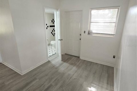 Villa ou maison à louer à Clearwater, Floride: 3 chambres, 121.05 m2 № 2349445 - photo 6