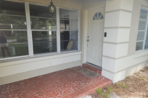 Villa ou maison à louer à Clearwater, Floride: 3 chambres, 121.05 m2 № 2349445 - photo 2