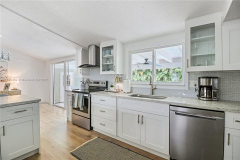 Casa en venta en Delray Beach, Florida, 3 dormitorios, 114.83 m2 № 1952144 - foto 7