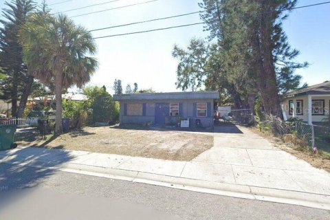 House in Palmetto, Florida 2 bedrooms, 74.32 sq.m. № 2157164