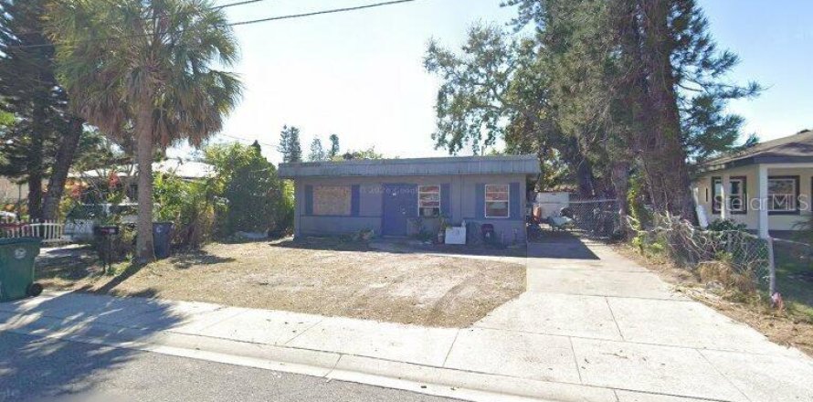 House in Palmetto, Florida 2 bedrooms, 74.32 sq.m. № 2157164
