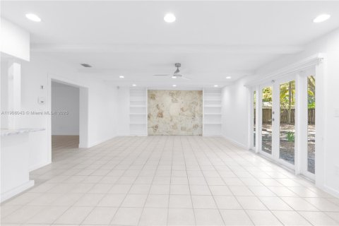 Casa en alquiler en Palmetto Bay, Florida, 3 dormitorios, 175.77 m2 № 1967751 - foto 14