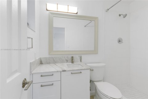 Casa en alquiler en Palmetto Bay, Florida, 3 dormitorios, 175.77 m2 № 1967751 - foto 23