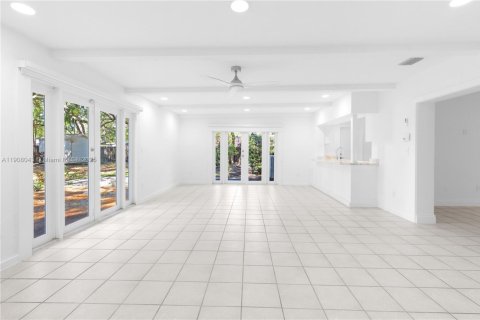 Casa en alquiler en Palmetto Bay, Florida, 3 dormitorios, 175.77 m2 № 1967751 - foto 11
