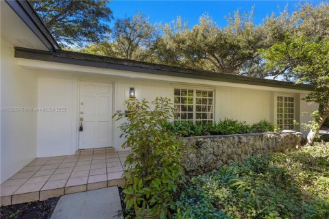 Casa en alquiler en Palmetto Bay, Florida, 3 dormitorios, 175.77 m2 № 1967751 - foto 2