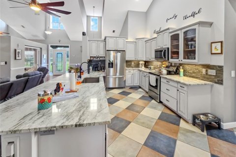 House in Ocala, Florida 4 bedrooms, 243.31 sq.m. № 2151211 - photo 14