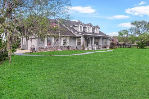 House in Ocala, Florida 4 bedrooms, 243.31 sq.m. № 2151211 - photo 3