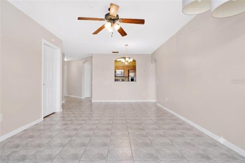 Condo in Orlando, Florida, 3 bedrooms № 2409814 - photo 2