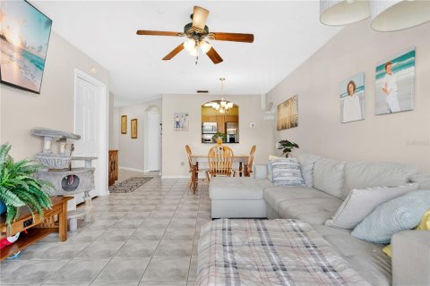 Condo in Orlando, Florida, 3 bedrooms № 2409814 - photo 3