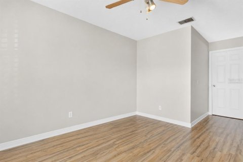 Condo in Orlando, Florida, 3 bedrooms № 2409814 - photo 16