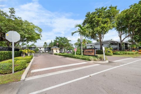 Купить кондоминиум в Майами, Флорида 2 спальни, 93.65м2, № 1971316 - фото 26