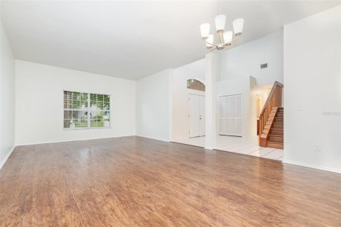 Casa en venta en Apopka, Florida, 4 dormitorios, 257.43 m2 № 1904542 - foto 4