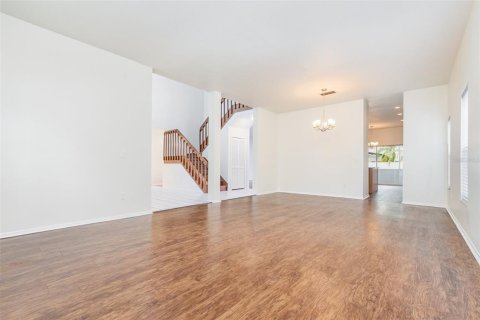 Casa en venta en Apopka, Florida, 4 dormitorios, 257.43 m2 № 1904542 - foto 3