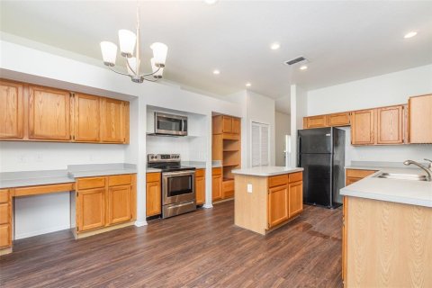 Casa en venta en Apopka, Florida, 4 dormitorios, 257.43 m2 № 1904542 - foto 6