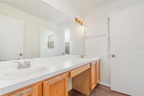 Casa en venta en Apopka, Florida, 4 dormitorios, 257.43 m2 № 1904542 - foto 13