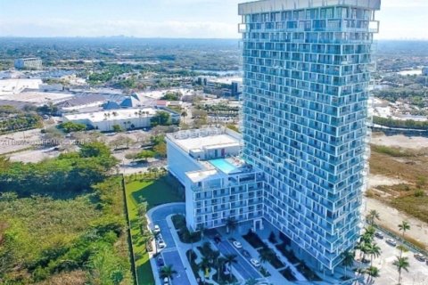 Снять в аренду кондоминиум в Санрайз, Флорида 2 спальни, 85.47м2, № 2047598 - фото 3