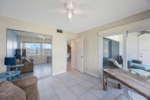Condominio en venta en Saint Petersburg, Florida, 2 dormitorios, 82.68 m2 № 1850103 - foto 27