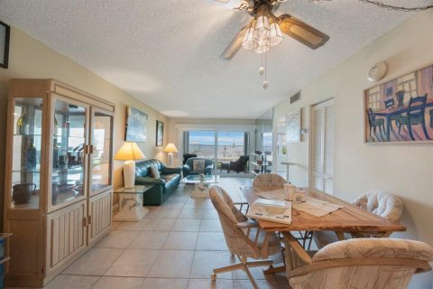 Condominio en venta en Saint Petersburg, Florida, 2 dormitorios, 82.68 m2 № 1850103 - foto 13