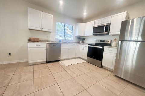 House in Lakeland, Florida 4 bedrooms, 181.62 sq.m. № 1818823 - photo 8