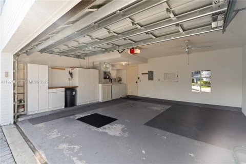 Townhouse in Hillsboro Beach, Florida 3 bedrooms, 150.32 sq.m. № 1988317 - photo 6