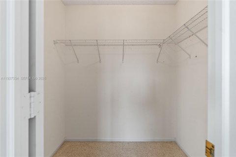 Townhouse in Hillsboro Beach, Florida 3 bedrooms, 150.32 sq.m. № 1988317 - photo 22