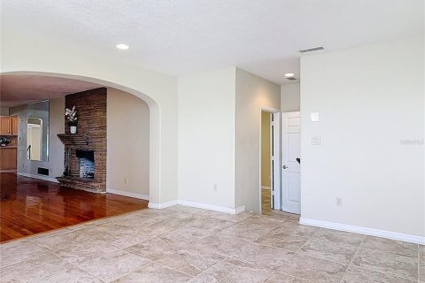 House in Daytona Beach, Florida 4 bedrooms, 360.09 sq.m. № 1833485 - photo 11