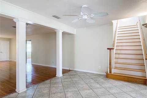 House in Daytona Beach, Florida 4 bedrooms, 360.09 sq.m. № 1833485 - photo 23
