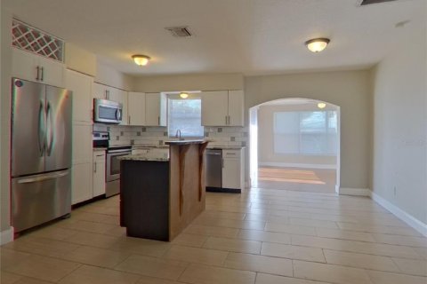 House in Dunedin, Florida 2 bedrooms, 117.06 sq.m. № 1872957 - photo 8