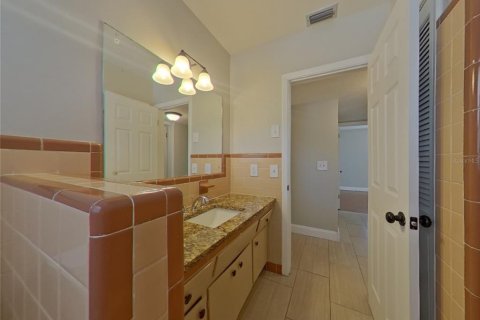 House in Dunedin, Florida 2 bedrooms, 117.06 sq.m. № 1872957 - photo 13