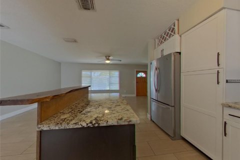 House in Dunedin, Florida 2 bedrooms, 117.06 sq.m. № 1872957 - photo 6