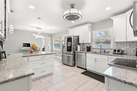 Casa en venta en Saint Petersburg, Florida, 3 dormitorios, 124.67 m2 № 2217043 - foto 11