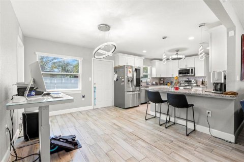 Casa en venta en Saint Petersburg, Florida, 3 dormitorios, 124.67 m2 № 2217043 - foto 14