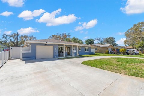 Casa en venta en Saint Petersburg, Florida, 3 dormitorios, 124.67 m2 № 2217043 - foto 4