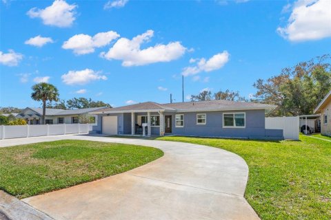 Casa en venta en Saint Petersburg, Florida, 3 dormitorios, 124.67 m2 № 2217043 - foto 3