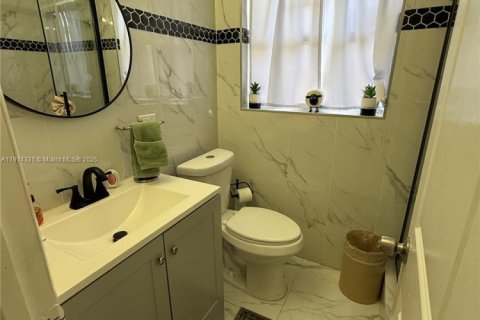 Купить виллу или дом в Майами, Флорида 4 спальни, 129.51м2, № 1969944 - фото 10