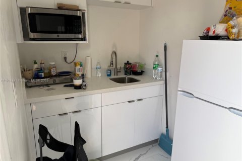 Купить виллу или дом в Майами, Флорида 4 спальни, 129.51м2, № 1969944 - фото 12