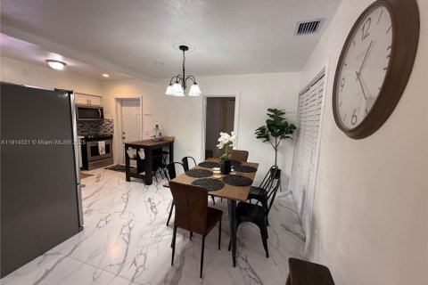 Купить виллу или дом в Майами, Флорида 4 спальни, 129.51м2, № 1969944 - фото 4