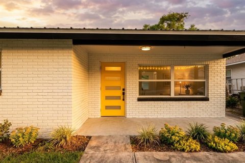 Apartment in Winter Haven, Florida 2 bedrooms, 100.52 sq.m. № 2209909 - photo 2