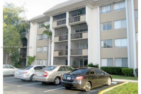 Condo in Plantation, Florida, 3 bedrooms  № 2035285 - photo 1