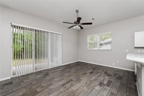 House in New Port Richey, Florida 3 bedrooms, 105.54 sq.m. № 1899118 - photo 2