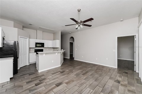 House in New Port Richey, Florida 3 bedrooms, 105.54 sq.m. № 1899118 - photo 3