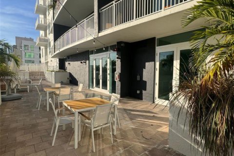Condo in Miami, Florida, 1 bedroom  № 1862670 - photo 24