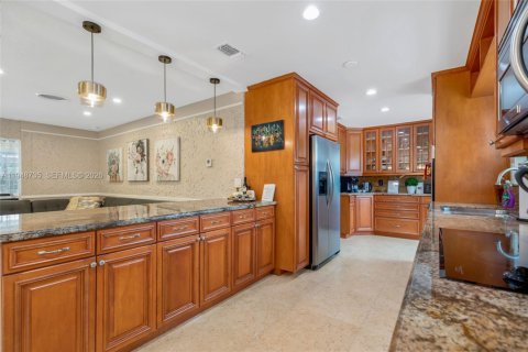 Villa ou maison à louer à Lauderdale-by-the-Sea, Floride: 5 chambres, 226.68 m2 № 2152994 - photo 11