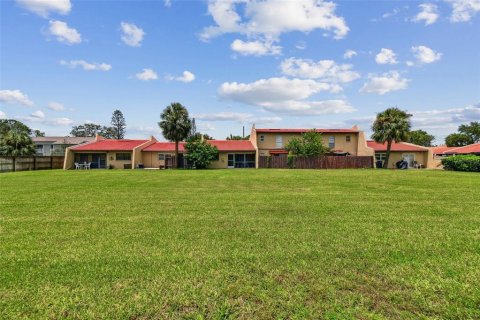 Condo in Largo, Florida, 2 bedrooms  № 1837948 - photo 18