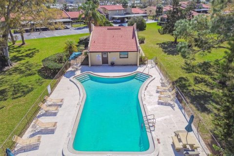 Condo in Largo, Florida, 2 bedrooms  № 1837948 - photo 25